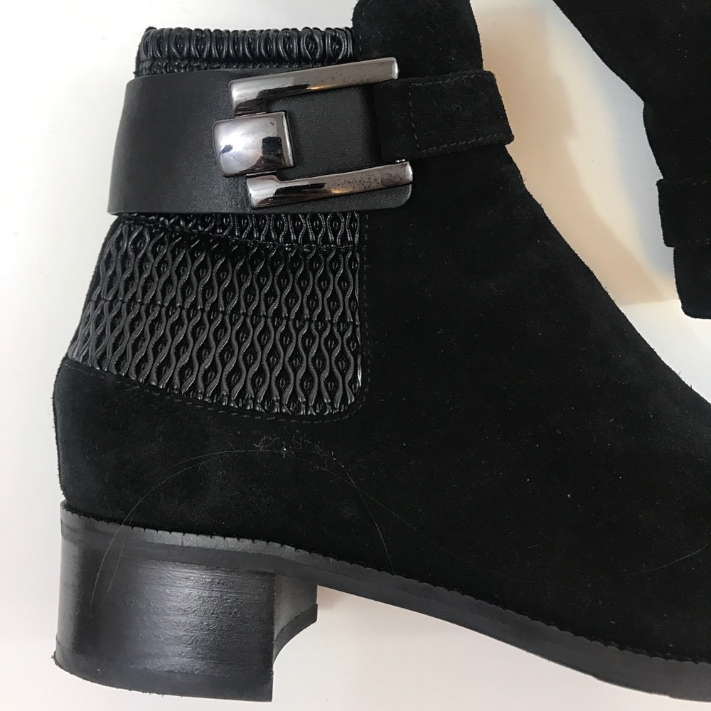 Aquatalia  10.5 STRETCH BACK ZIPPER Ankle Boot